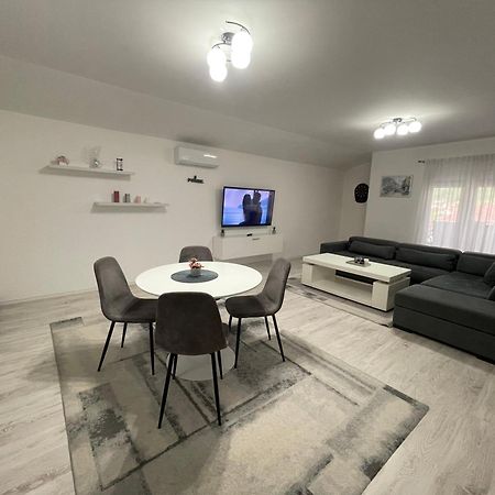 Apartman Kis 亚伊采 外观 照片