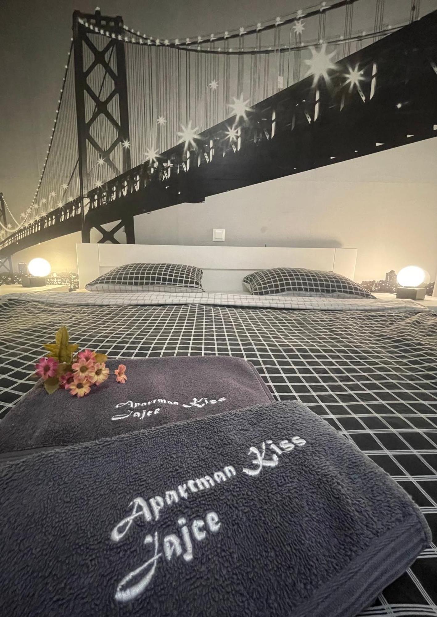 Apartman Kis 亚伊采 外观 照片